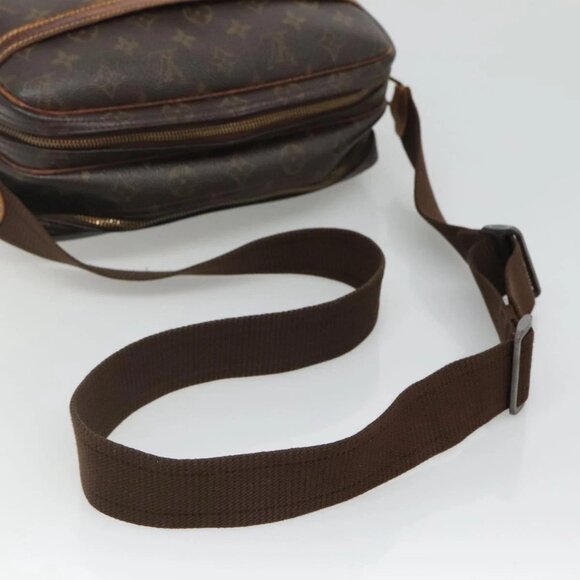 LOUIS VUITTON Monogram Reporter PM Shoulder Bag - Picture 4 of 16